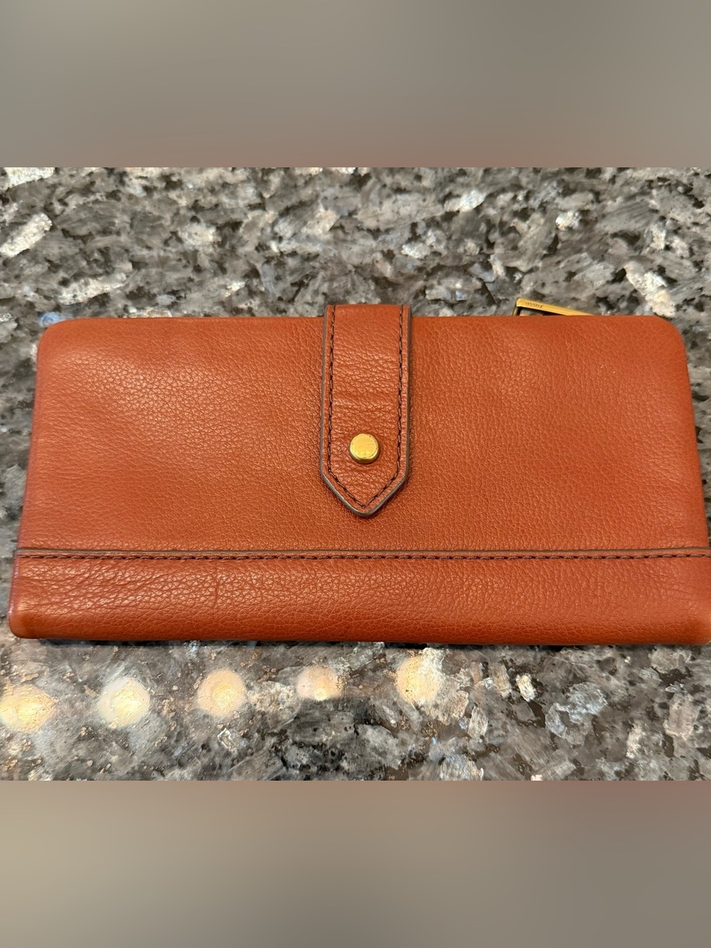 Fossil Lainie Clutch Wallet- medium brown leather cross grain